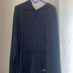 Pink vs lightweight long hoodie size large